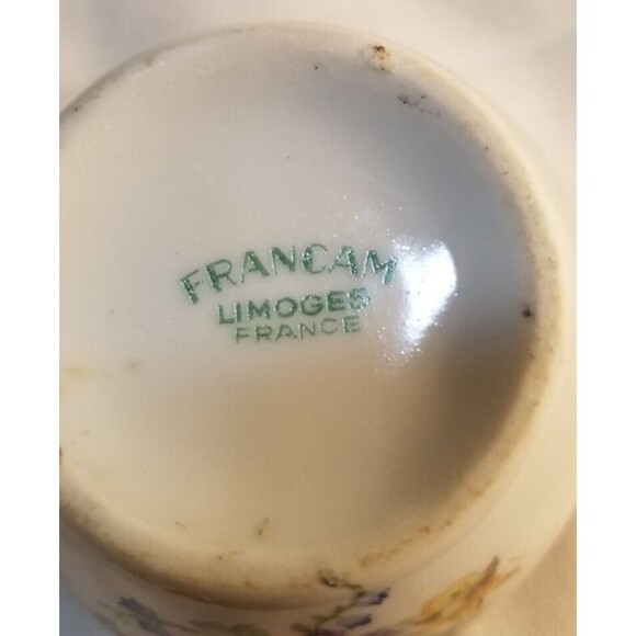 Floral Ceramic Sugar Bowl with Lid - Picture 3 of 6